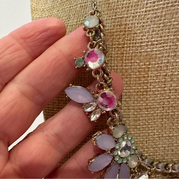 Liz Claiborne Statement Necklace gold w/ lavender & green jewels, rhinestones - Picture 5 of 9